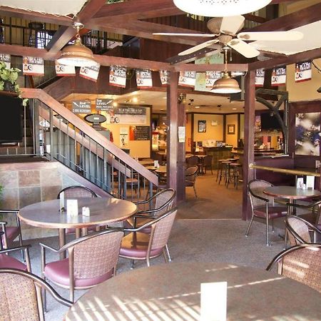 Canadas Best Value Inn Whitecourt Exterior foto