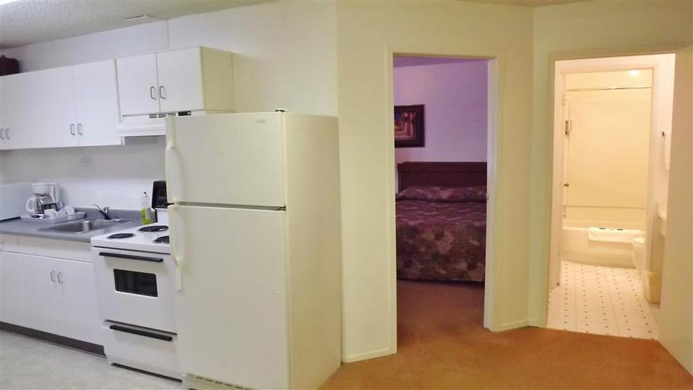 Canadas Best Value Inn Whitecourt Habitación foto