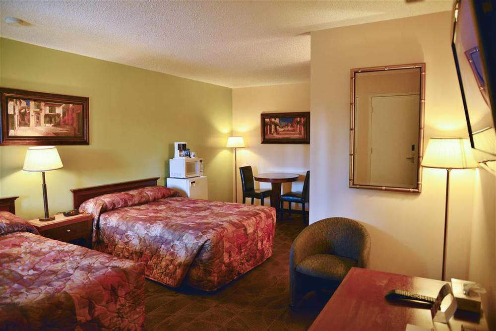 Canadas Best Value Inn Whitecourt Habitación foto