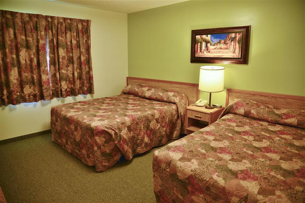 Canadas Best Value Inn Whitecourt Habitación foto