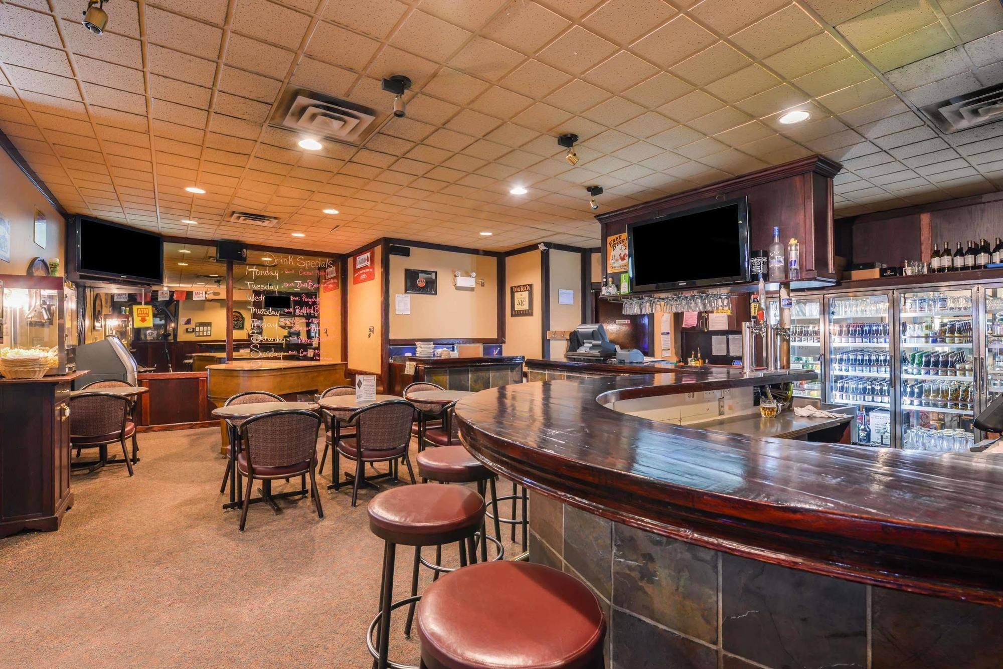 Canadas Best Value Inn Whitecourt Exterior foto