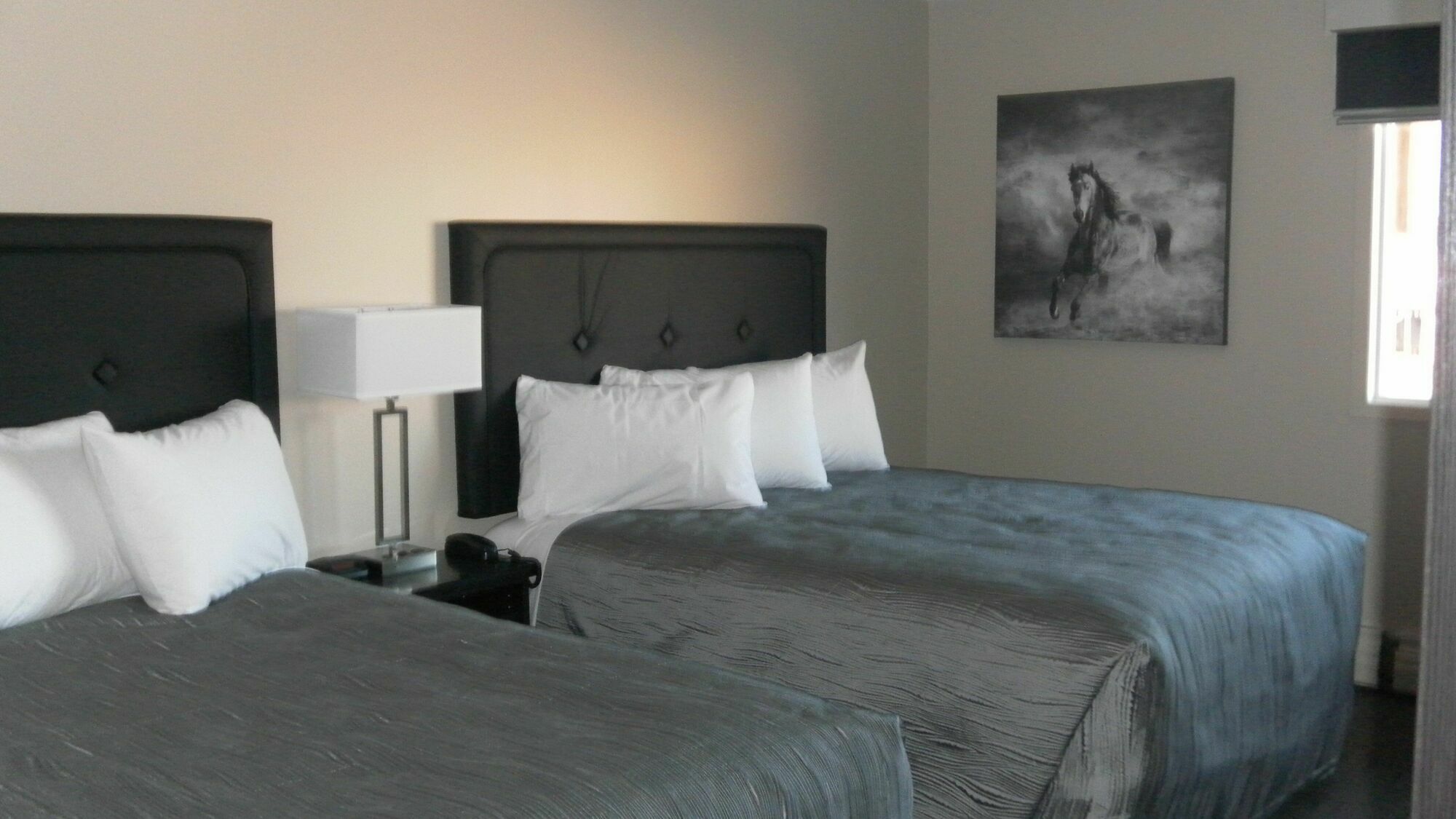 Canadas Best Value Inn Whitecourt Exterior foto